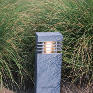 RB ristküliku kujuline graniidist valgusti REC70ST, kõrgus 70cm